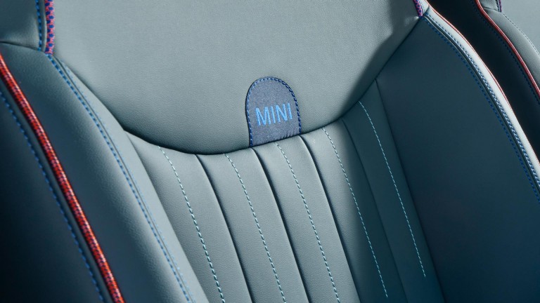 MINI Aceman 100% eléctrico - interior - galería - asientos estilo 1